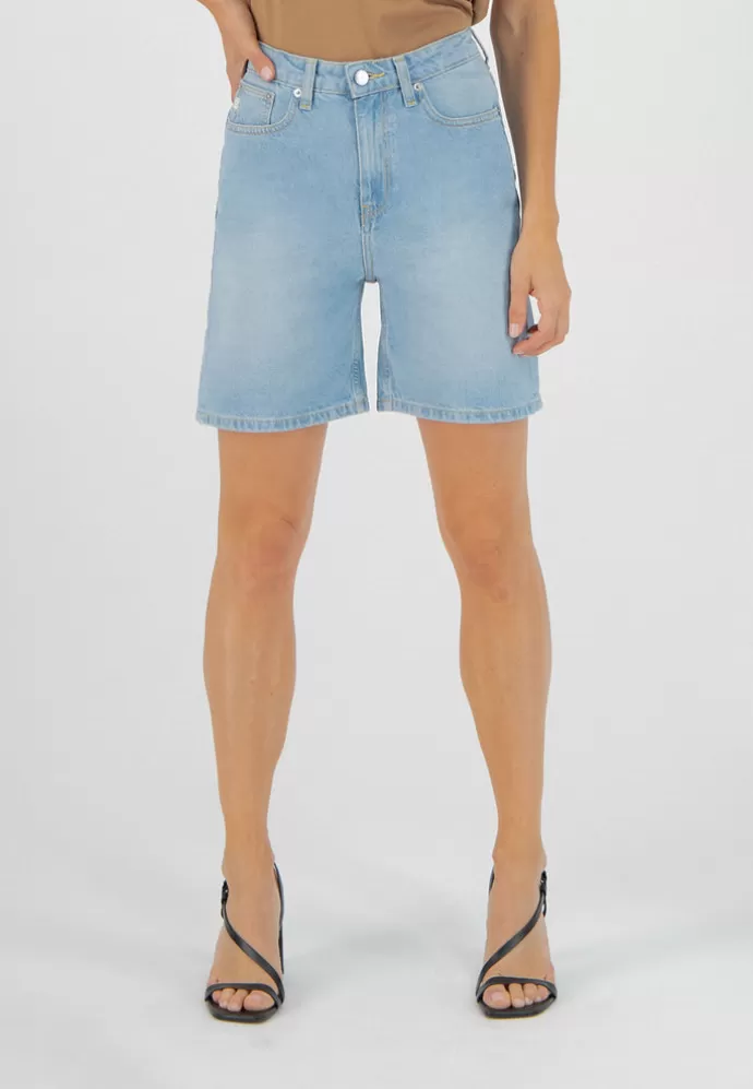 MUD Jeans Beverly Shortsit Sun Stone