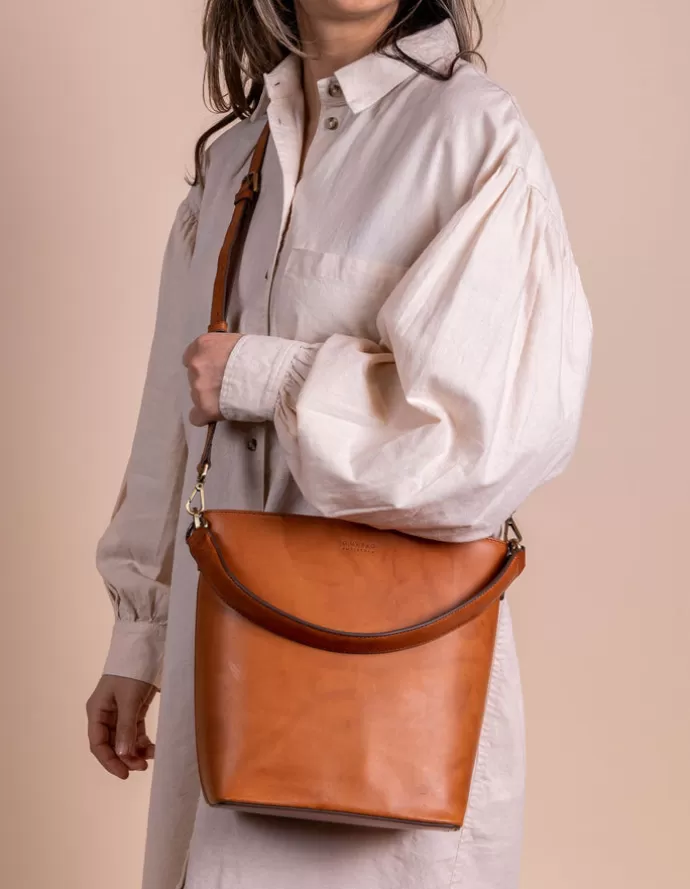 Flash Sale O My Bag Bobbi Bucket Laukku Maxi Cognac Klassinen Nahka