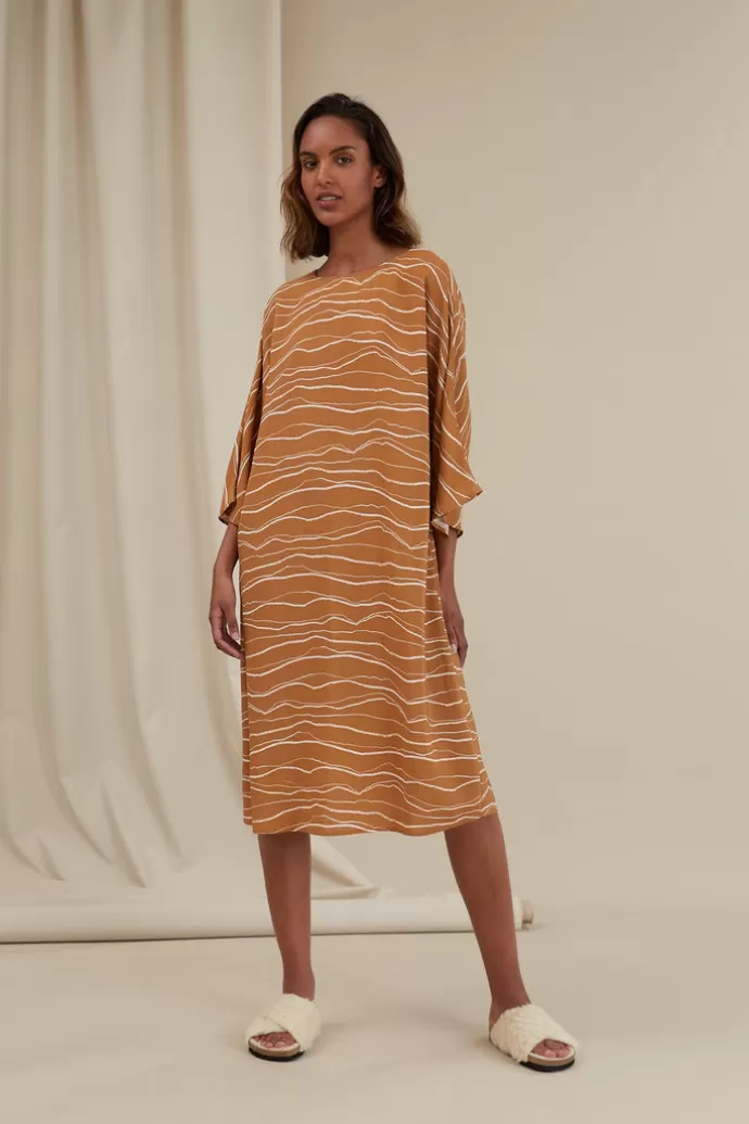 VOGLIA Catherine Loose Fit Pattern Dress Nougat