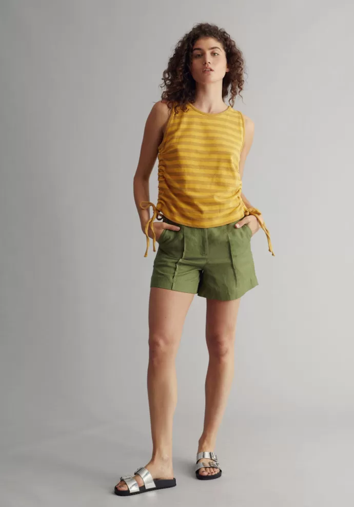 KOMODO Emmie Shorts Khaki Green