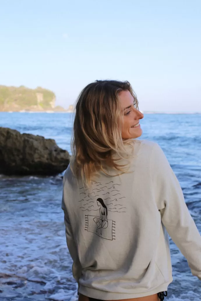 Vanilla Sand Feel Good Sweater Embroided Ocean Ecru