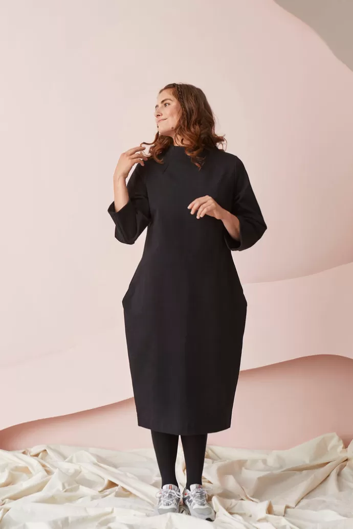 Papu Hexacon Dress Black