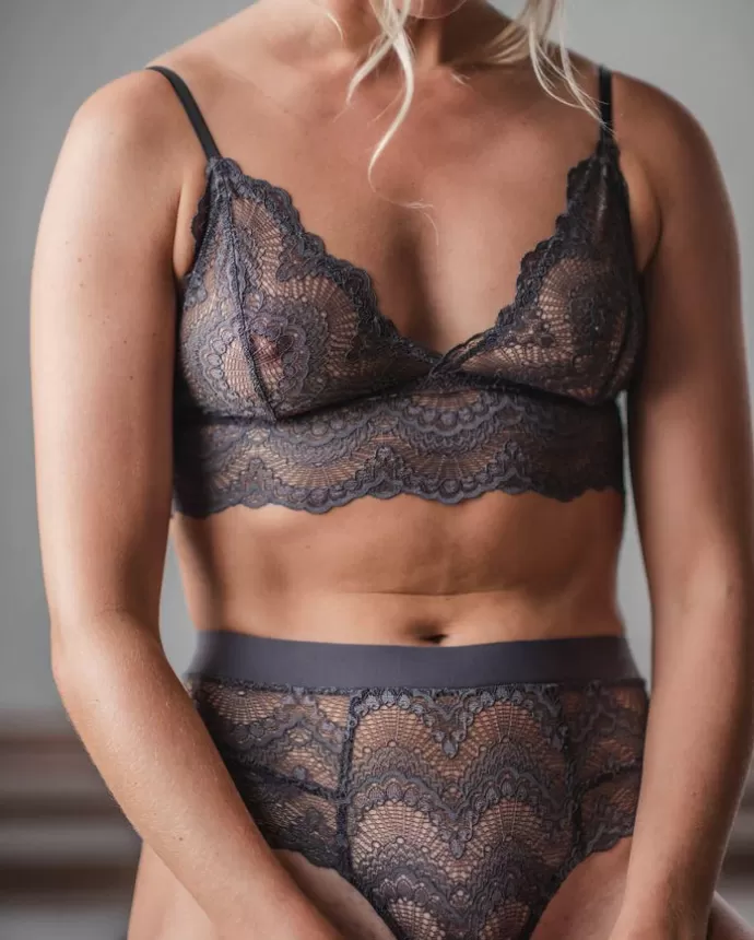 Sale UNDERSTATEMENT Lace Bralette Top Mrs. Grey