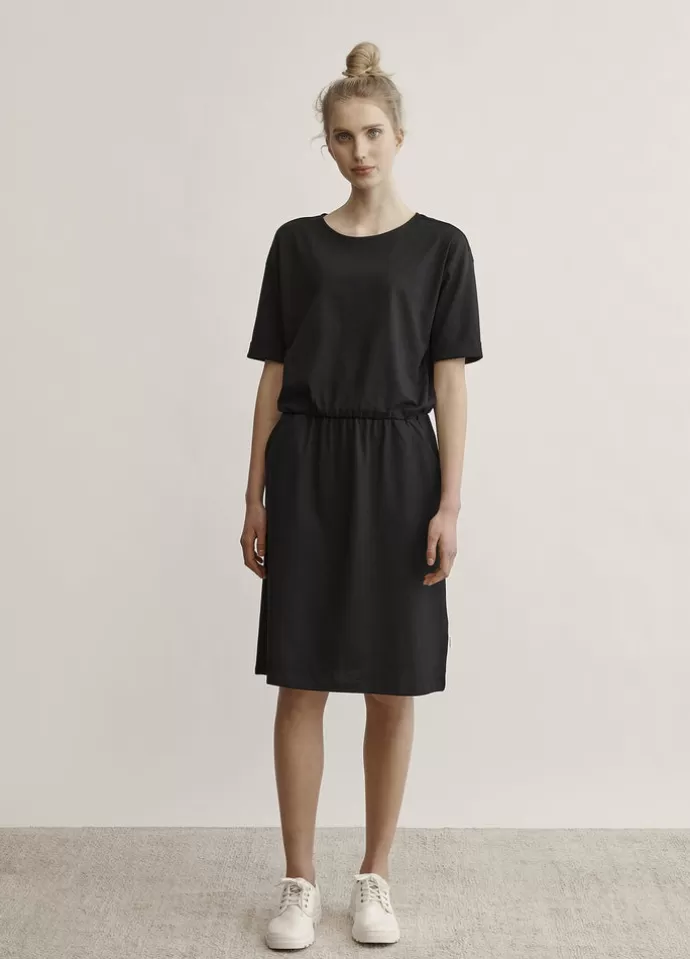 Globe Hope Piehinki Dress Black