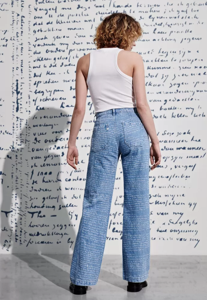 MUD Jeans Van Wilma Farkut Letter Blue