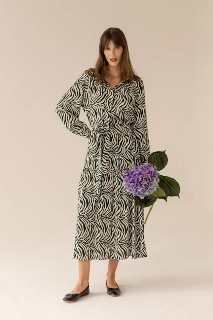 Enteliér Zebra Geometric Dress